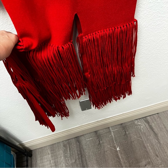 Elegant Red Long Sleeve Dress - Picture 7 of 8